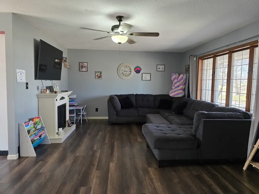 812 10th Avenue, Fulton, IL 61252 - #3