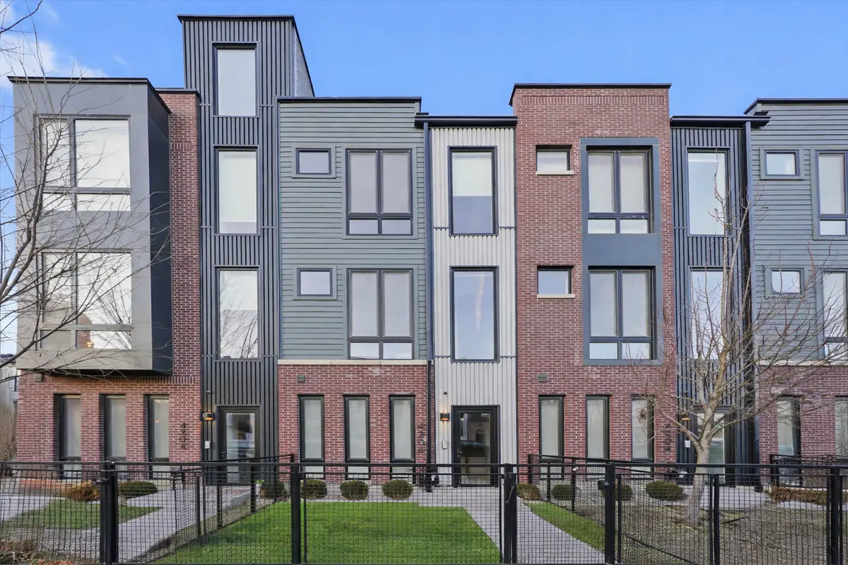 3209 N Kildare Avenue, Chicago, IL 60641 - #1