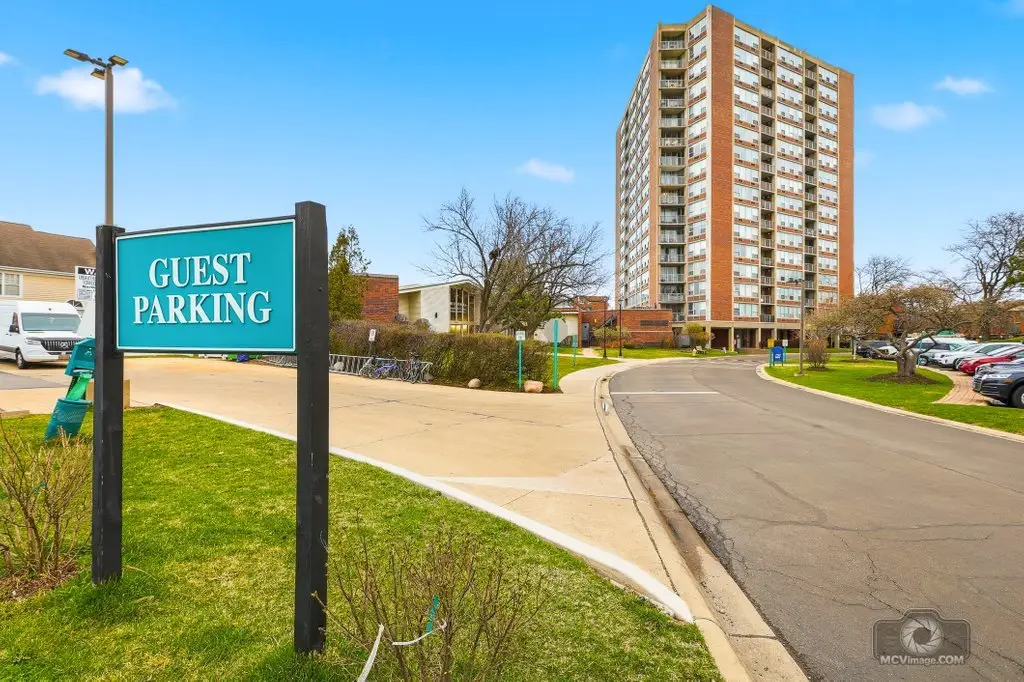 3925 Triumvera Drive #10B, Glenview, IL 60025 - #1