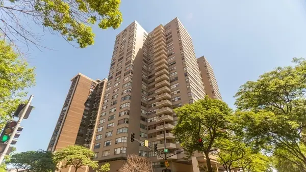 6301 N Sheridan Road #6O, Chicago, IL 60660