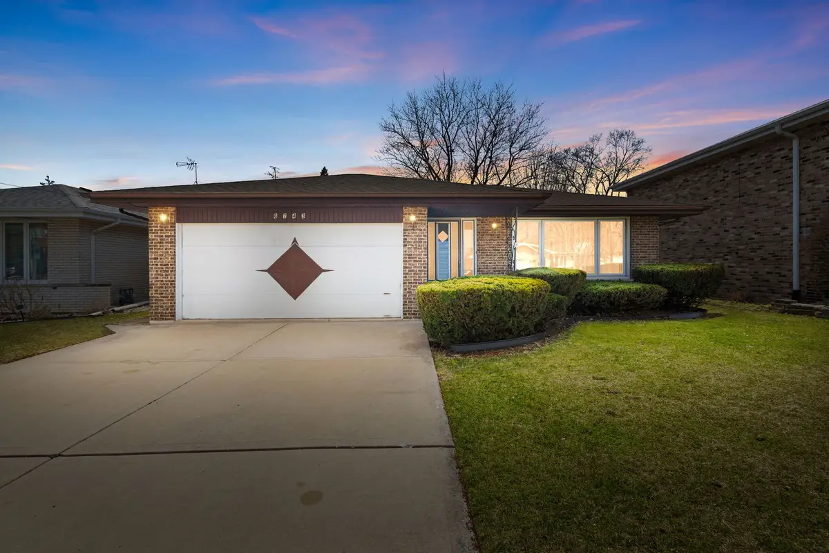6743 W 89th Place, Oak Lawn, IL 60453 - #1