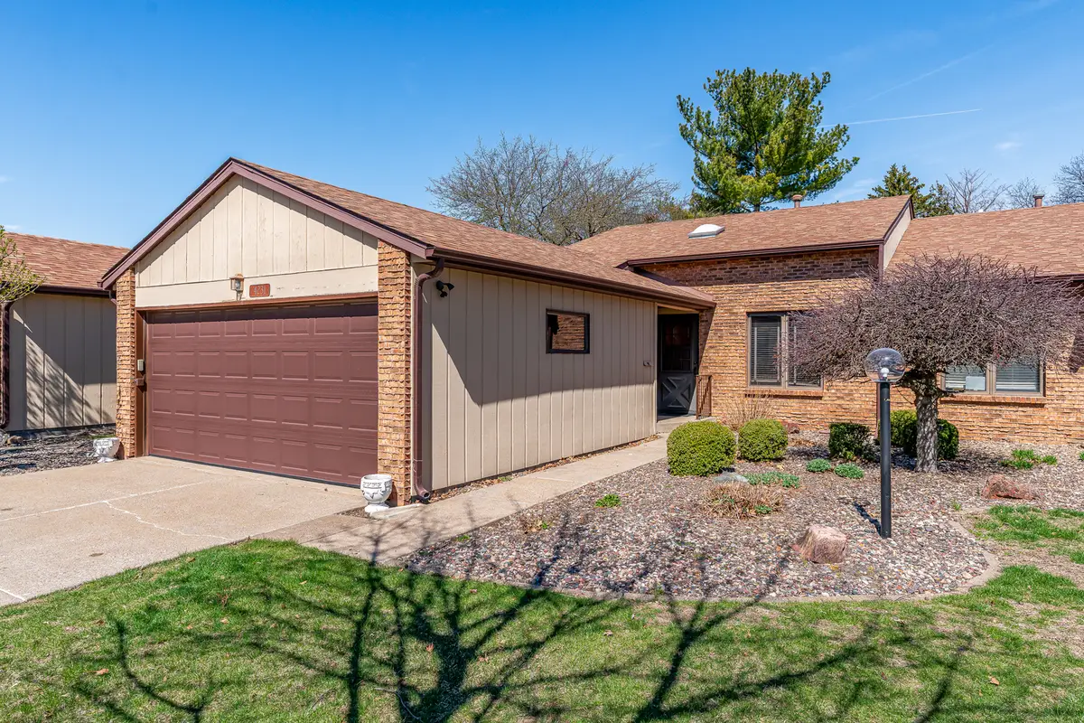 4231 26th Avenue, Moline, IL 61265 - #1