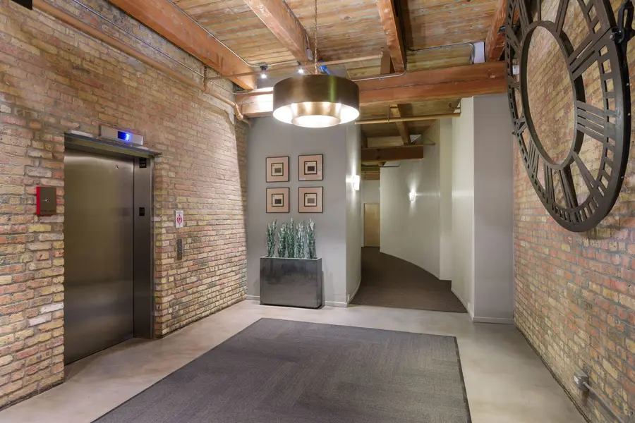 Address Withheld By Seller, Chicago, IL 60647 - #3