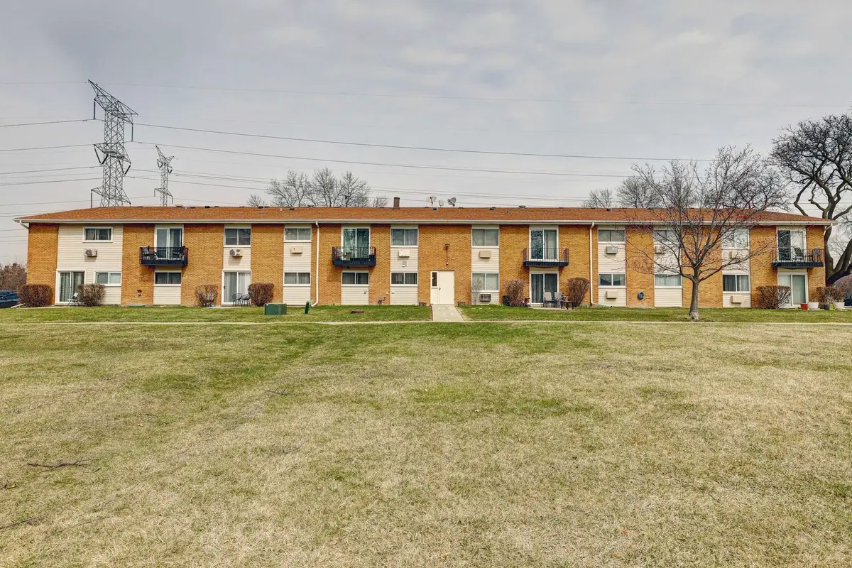 8864 Northshore Drive #1A, Des Plaines, IL 60016 - #1