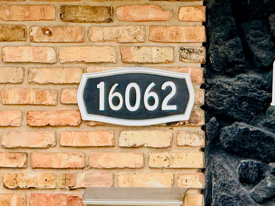 16062 Woodlawn East Avenue, South Holland, IL 60473 - #3