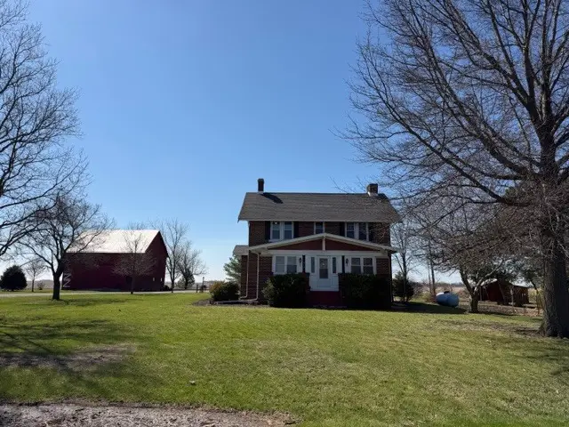 915 E Emery Road, Maroa, IL 61756 - #1