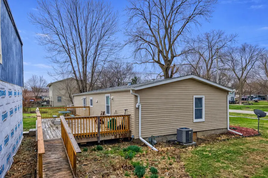 133 South Street, Seneca, IL 61360 - #2