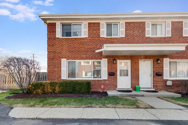 1240 N Boxwood Drive, Mount Prospect, IL 60056