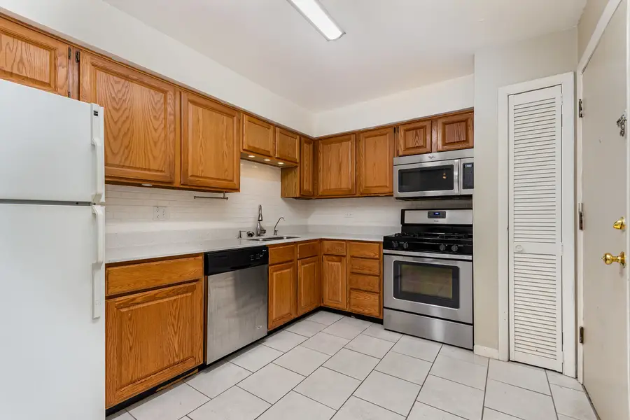 5740 Concord Lane #12, Clarendon Hills, IL 60514 - #3