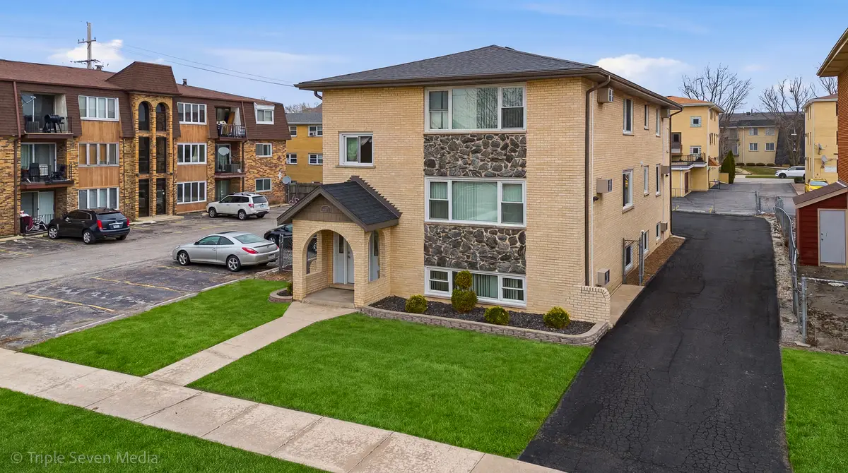 10301 Mcvicker Avenue, Chicago Ridge, IL 60415 - #1