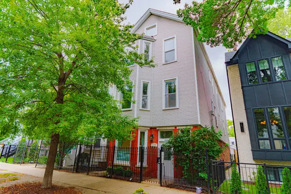 1325 W George Street #3, Chicago, IL 60657