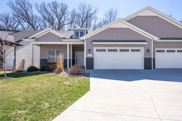 1311 Heights Court, Bettendorf, IA 52722