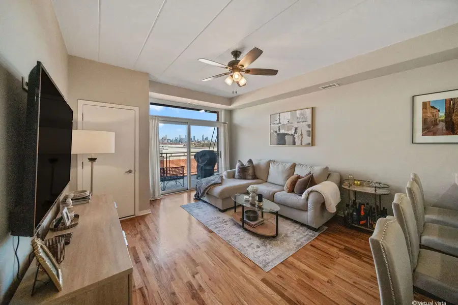 974 W 35th Place #510, Chicago, IL 60609 - #3