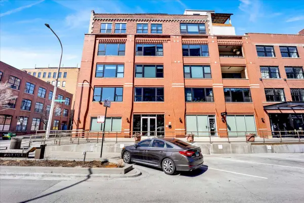 1118 W Fulton Street #202, Chicago, IL 60607