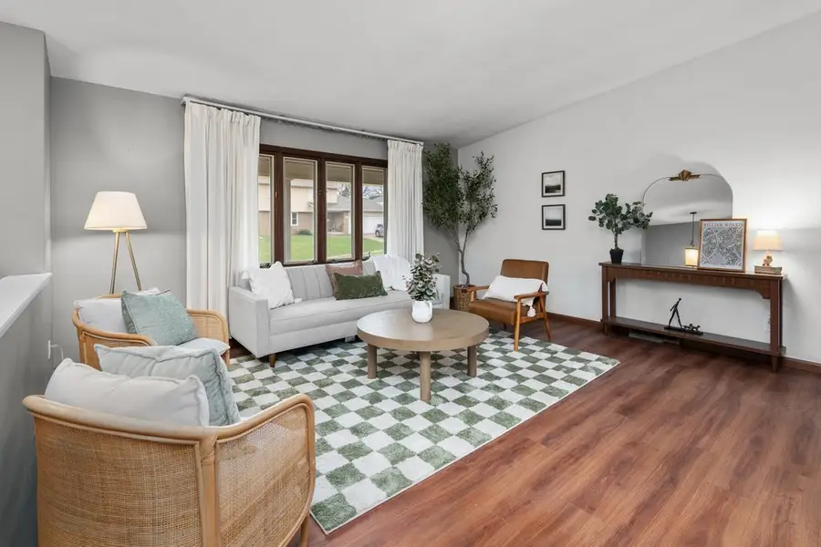 2632 38th Place, Davenport, IA 52806 - #2