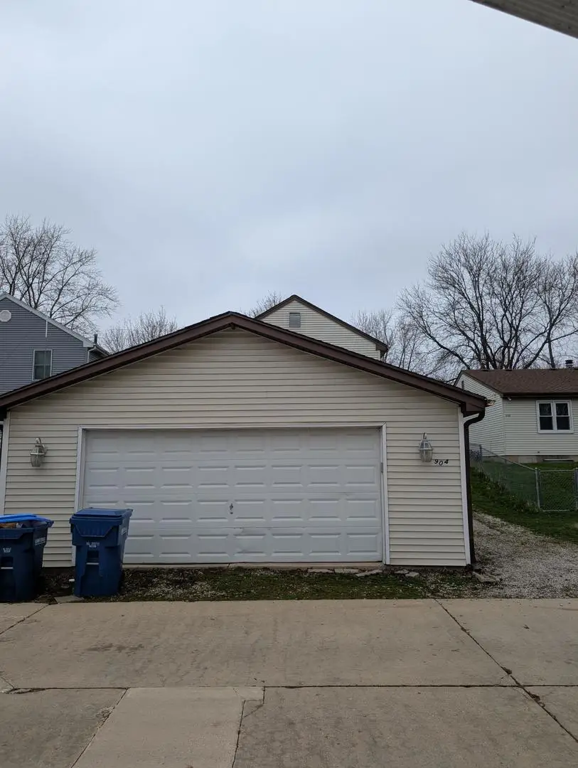 904 Britta Lane, Geneva, IL 60134 - #3