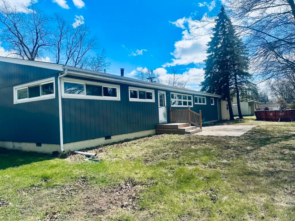 1111 N Bell Avenue E, Pontiac, IL 61764 - #1