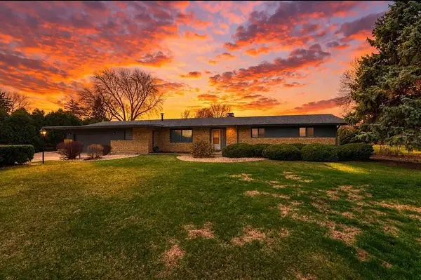 407 Farmington Avenue, Joliet, IL 60435