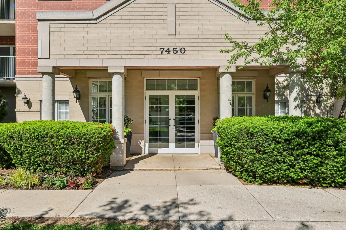 7450 N Lincoln Avenue #204, Skokie, IL 60076 - #1