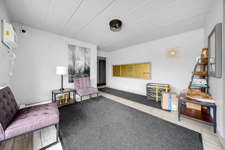 320 Circle Avenue #403, Forest Park, IL 60130 - #3