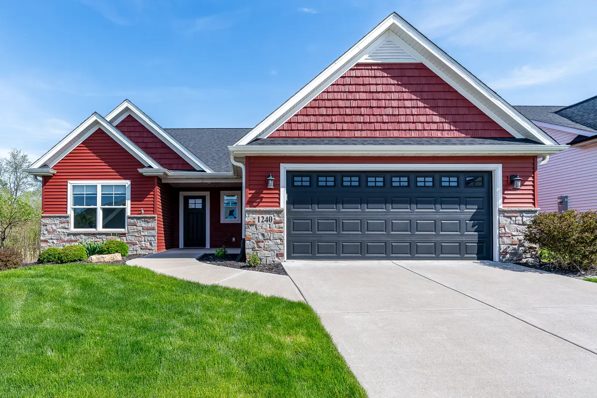 1240 Olde Brandy Lane, Davenport, IA 52807 - #1