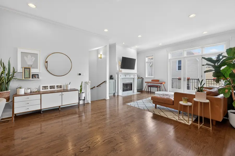 2060 N Stave Street #2, Chicago, IL 60647 - #3