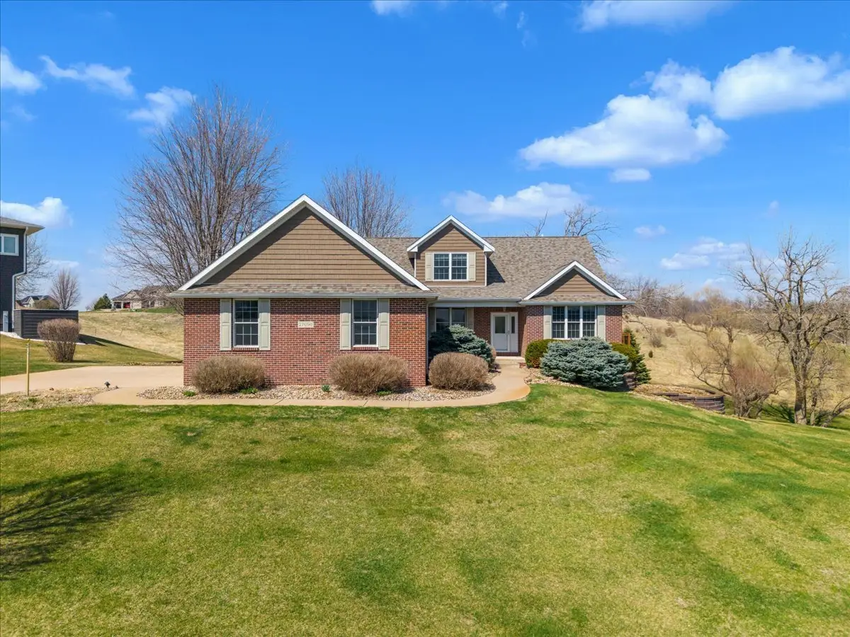 27090 238th Street, Le Claire, IA 52753 - #1