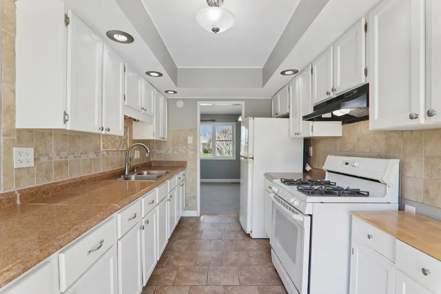 17303 Greenbay Avenue Se, Lansing, IL 60438 - #2