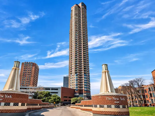 3660 N Lake Shore Drive #502, Chicago, IL 60613