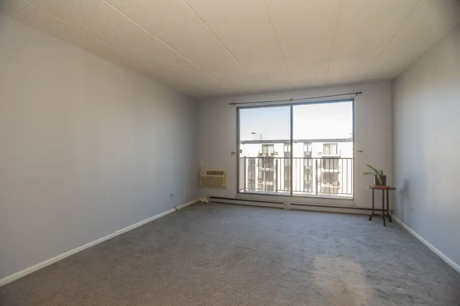 9128 W Terrace Drive #6L, Niles, IL 60714 - #3