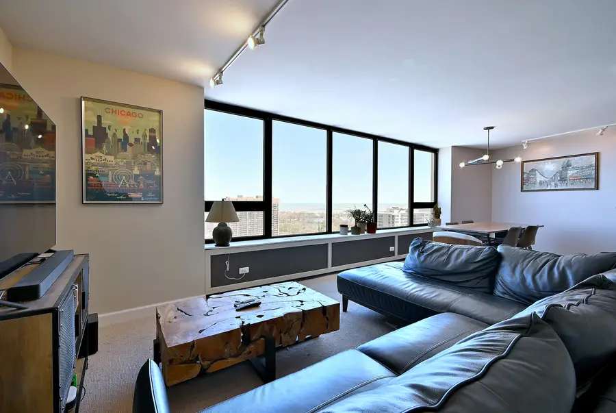 3930 N Pine Grove Avenue #2501, Chicago, IL 60613 - #3