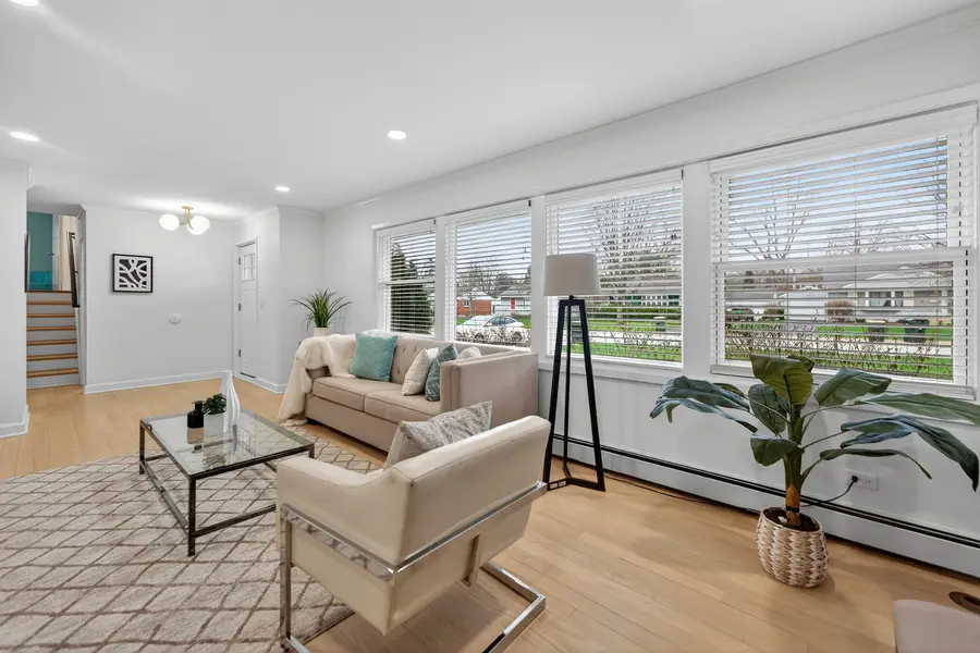 307 N Derbyshire Avenue, Arlington Heights, IL 60004 - #3