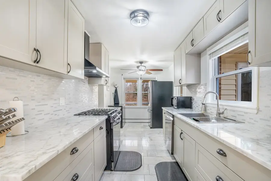 39294 N North Avenue, Beach Park, IL 60099 - #3