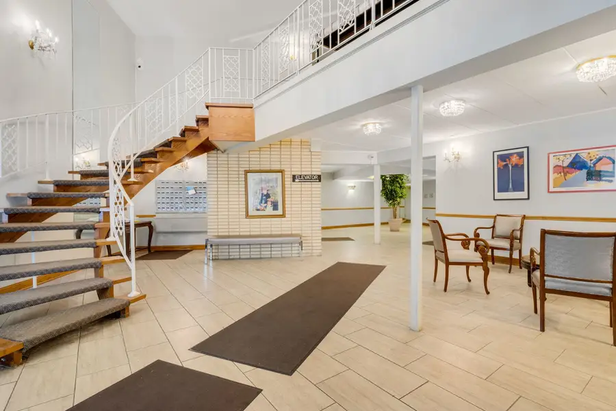 9820 S Pulaski Road #315, Oak Lawn, IL 60453 - #2