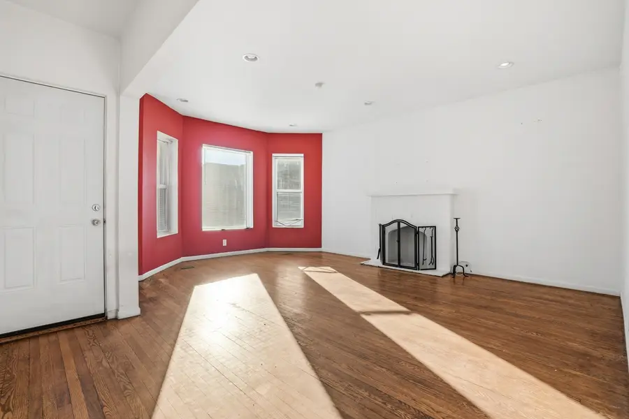 7223 S Coles Avenue, Chicago, IL 60649 - #2