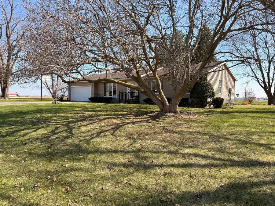 106 W 5th Street, McNabb, IL 61335 - #2