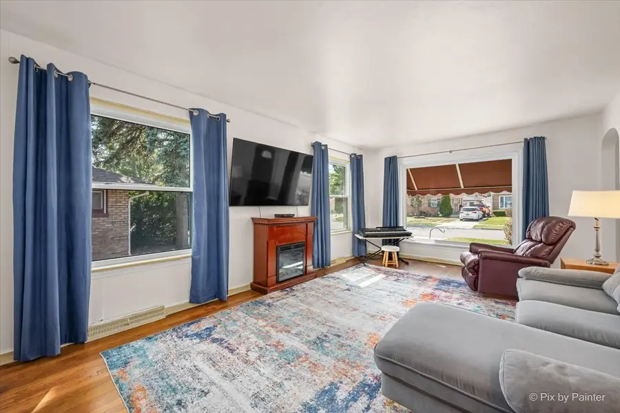 227 N Elmwood Avenue, Waukegan, IL 60085 - #3