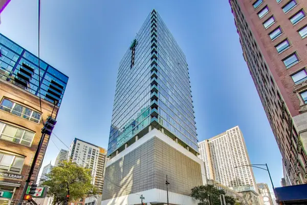 550 N Saint Clair Street #1306, Chicago, IL 60611