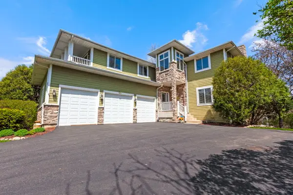 980 Dakota Drive, Woodstock, IL 60098