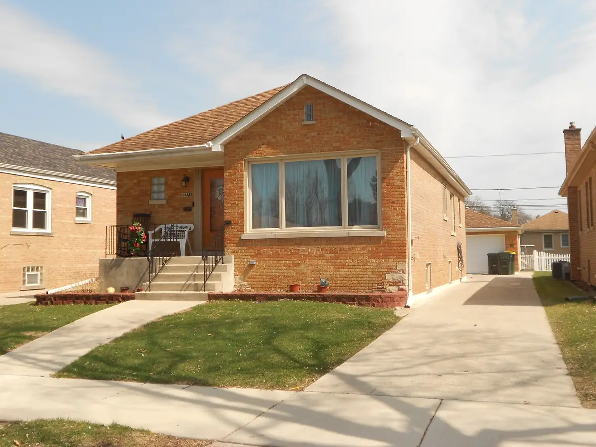 9327 S Avers Avenue, Evergreen Park, IL 60805 - #1