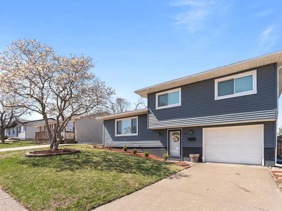 2628 N Gayman Avenue, Davenport, IA 52804 - #3