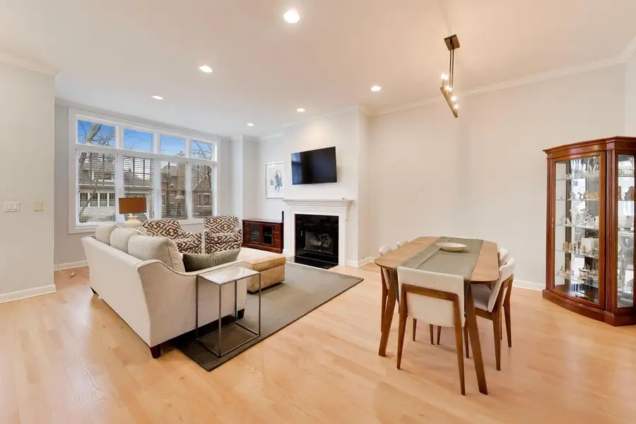 207 S Evergreen Avenue, Arlington Heights, IL 60005 - #2