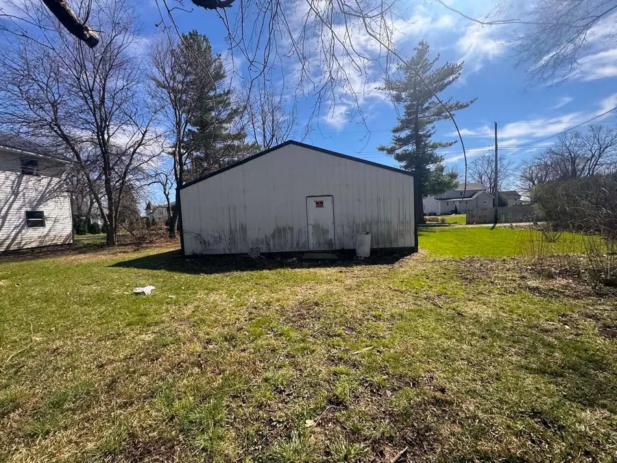 18 W Vine Street, Piper City, IL 60959 - #3