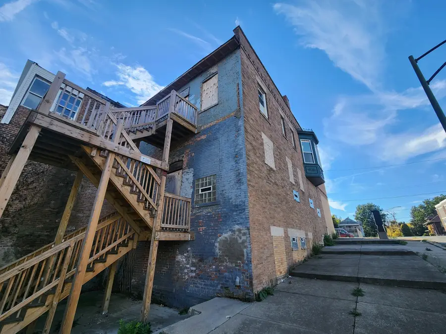 10901 S Michigan Avenue, Chicago, IL 60628 - #3