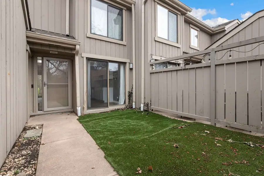 1331 Oak Hill Road, Lake Barrington, IL 60010 - #2