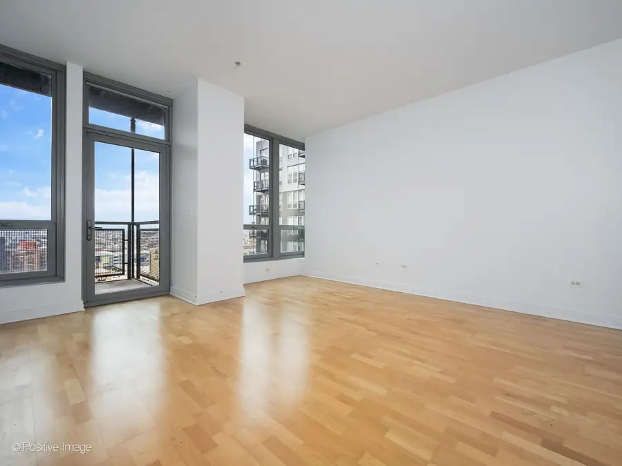 Address Withheld By Seller, Chicago, IL 60661 - #3