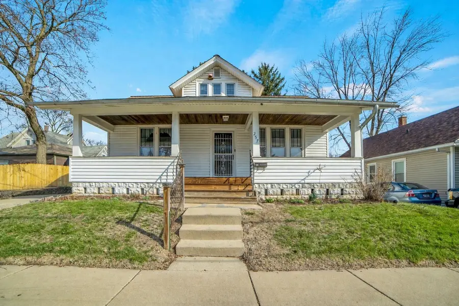 257 W Illinois Avenue, Aurora, IL 60506 - #2