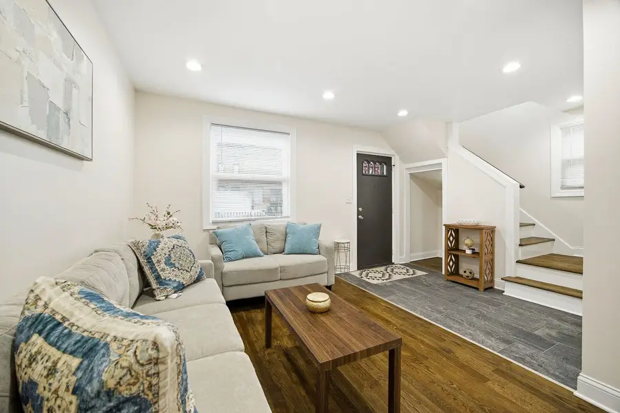 3821 S Calumet Avenue, Chicago, IL 60653 - #3