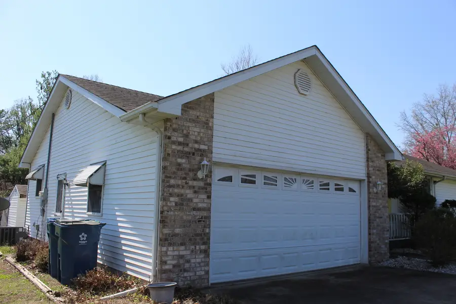 3107 Apricot Avenue, Mount Vernon, IL 62864 - #3