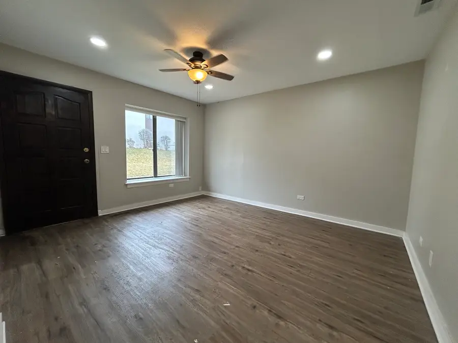 743 E Fullerton Avenue #105, Glendale Heights, IL 60139 - #2